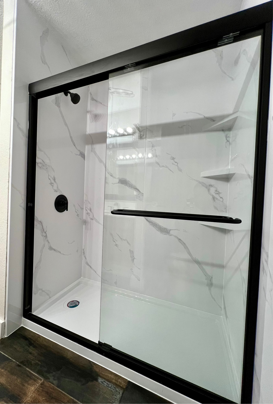 Calcutta Marble LuxeLayer